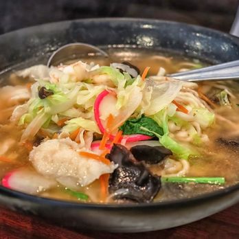 New Mandarin Noodle Deli - Chinese Near Me - Temple City, California