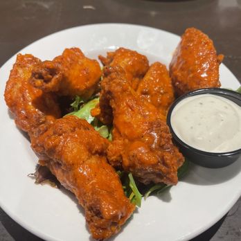Three Kings Public House - Theee Kings Wings with Blue Cheese - Gastropubs Near Me - St. Louis, Missouri Three Kings Public House - Theee Kings Wings with Blue Cheese - Gastropubs Near Me - St. Louis, Missouri