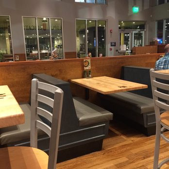 PDQ Chicken - Very nice dining area that even smells clean. - Sandwiches Near Me - Jacksonville, Florida