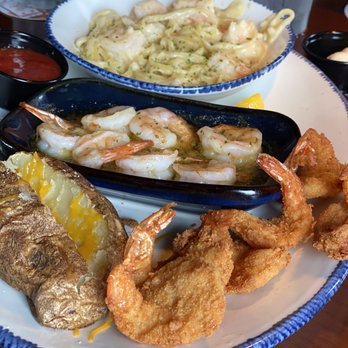 Red Lobster - Garlic Linguini Alfredo Garlic Shrimp Scampi Walt's Favorite Shrimp - American Near Me - Saint Matthews, Kentucky