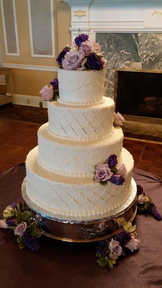 CAKE ART Updated September 2024 3532 S Pennsylvania Ave, Lansing, Michigan Bakeries
