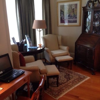 Pleasant Street Inn - Living room - Hotels Near Me - Rockport, Massachusetts Pleasant Street Inn - Living room - Hotels Near Me - Rockport, Massachusetts