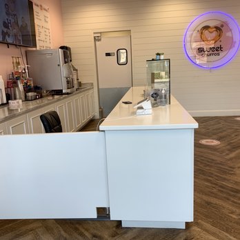 Sweet Churros - The empty restaurant - Desserts Near Me - South Jordan, Utah Sweet Churros - The empty restaurant - Desserts Near Me - South Jordan, Utah