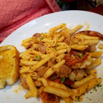Cheddar's Scratch Kitchen - Cajun pasta - American Near Me - Houston, Texas