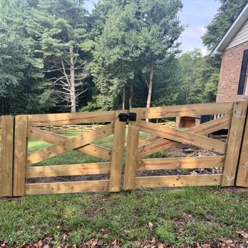 Stackus Fence - Custom built gate - Fences & Gates Near Me - Hunt Valley, Maryland Stackus Fence - Custom built gate - Fences & Gates Near Me - Hunt Valley, Maryland