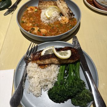 The Peach House - Mediterranean Near Me - Lakeland, Florida