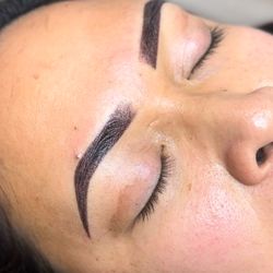 aBrookeBrow Beauty Studio - Ombré Powder Brows