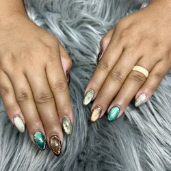 Sunny Nails & Spa