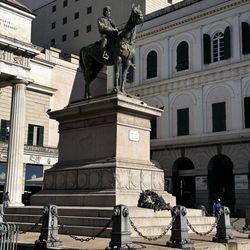 Via Garibaldi - Garibaldi statue