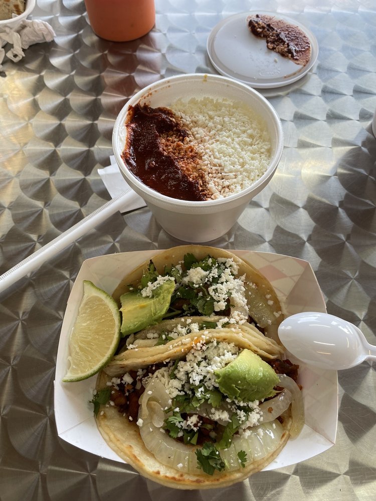 Tacos Los Gemelos: A Review of the Wheels that Feed Your Soul