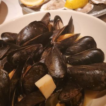 Park Side Restaurant - Italian Near Me - Corona, New York