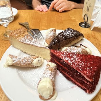 Il Cortile - Dessert sampler - Italian Near Me - New York, New York