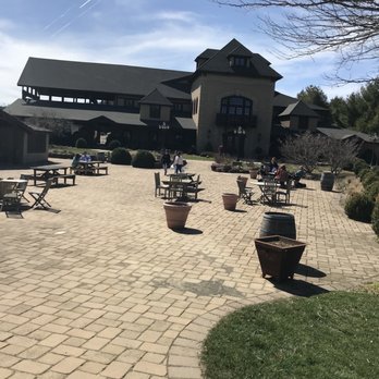 Chateau Morrisette Winery - Springtime - Wineries Near Me - Floyd, Virginia Chateau Morrisette Winery - Springtime - Wineries Near Me - Floyd, Virginia