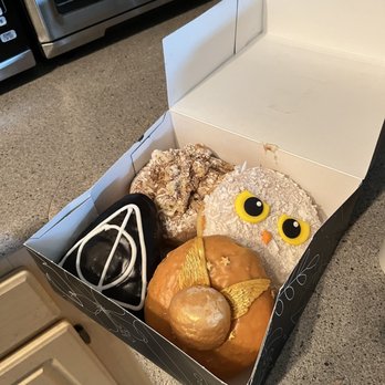 Shaka Donuts - Harry Potter themed donuts - Donuts Near Me - Orlando, Florida Shaka Donuts - Harry Potter themed donuts - Donuts Near Me - Orlando, Florida