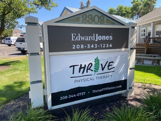 Thrive Physical Therapy & Fitness office