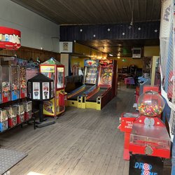 Moon Arcade - Just inside