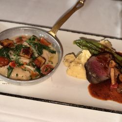 Merriman's - Spicy lobster ravioli and filet