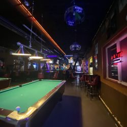 Misfits Saloon - Pool area