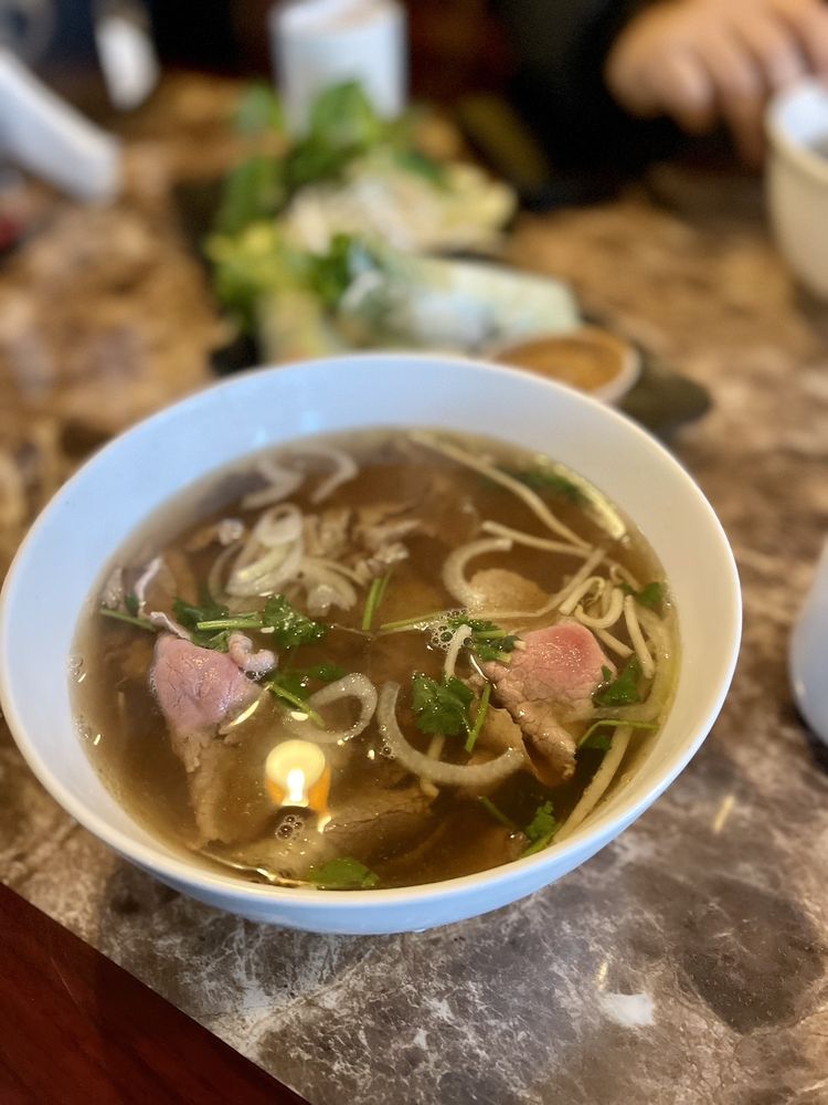 PHO ROLLS - Updated June 2026 - 125 Photos & 102 Reviews - 17236 140th ...