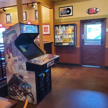 Shakey's Pizza Parlor - Video games - Pizza Near Me - Oroville, California Shakey's Pizza Parlor - Video games - Pizza Near Me - Oroville, California