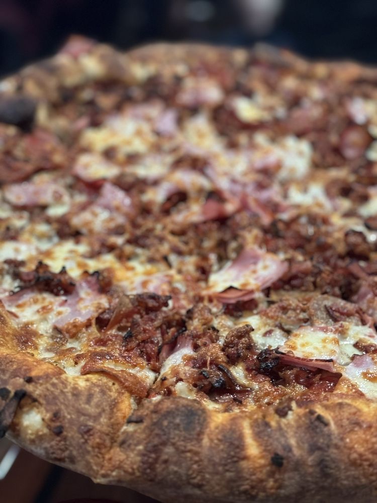 FRONT ROW PIZZERIA Updated September 2024 35 Photos & 176 Reviews