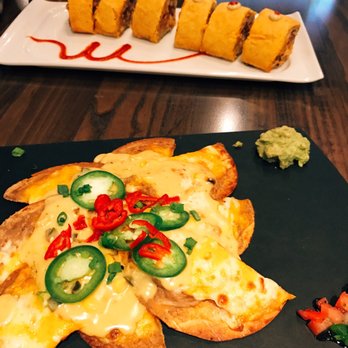 Topgolf - "Mushi" & signature nachos :) - New American Near Me - Edison, New Jersey