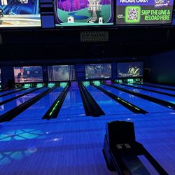 Stars and Strikes - Bowling