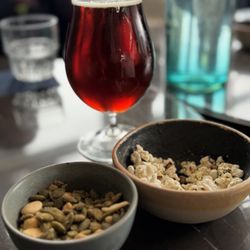 Rundle Bar - Beer and nuts