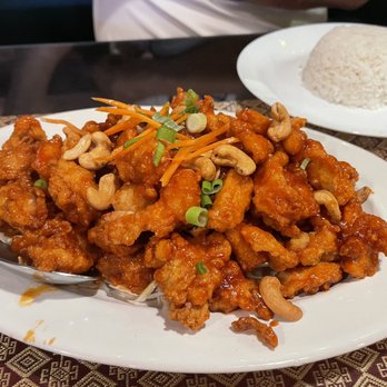 Golden Thai - Combo fried chicken and shrimp - Thai Near Me - Longwood, Florida