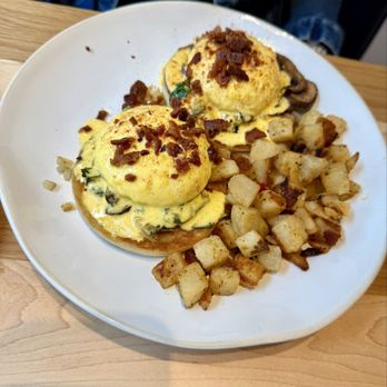 HomeGrown Omaha - Blackstone - Florentine Benny - Salad Near Me - Omaha, Nebraska HomeGrown Omaha - Blackstone - Florentine Benny - Salad Near Me - Omaha, Nebraska