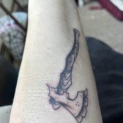 Aphotic Tattoo Studio & Artistry