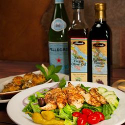 Nino's Pizzeria & Restaurant - Grilled chicken salad