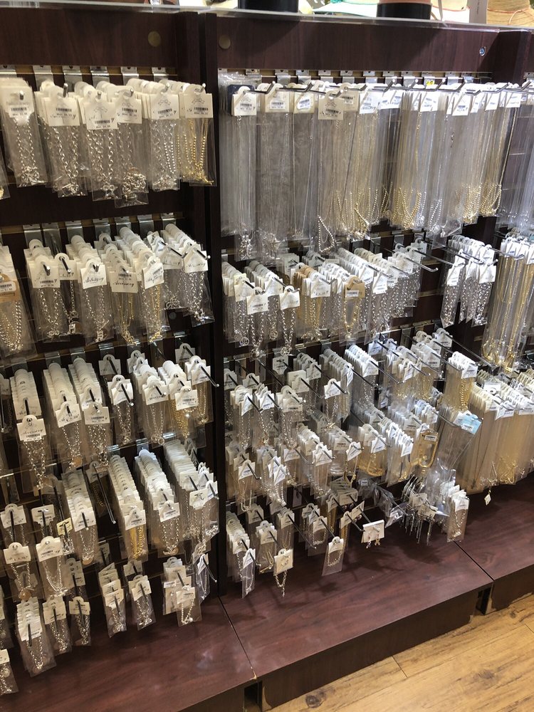 ACCESSORY HOUSE Updated September 2024 6902 Harwin Dr, Houston