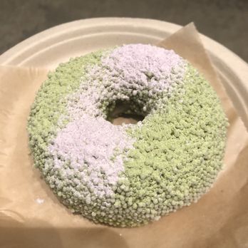 AlimamaTea - Onyx Mochi Donut - Desserts Near Me - New York, New York AlimamaTea - Onyx Mochi Donut - Desserts Near Me - New York, New York