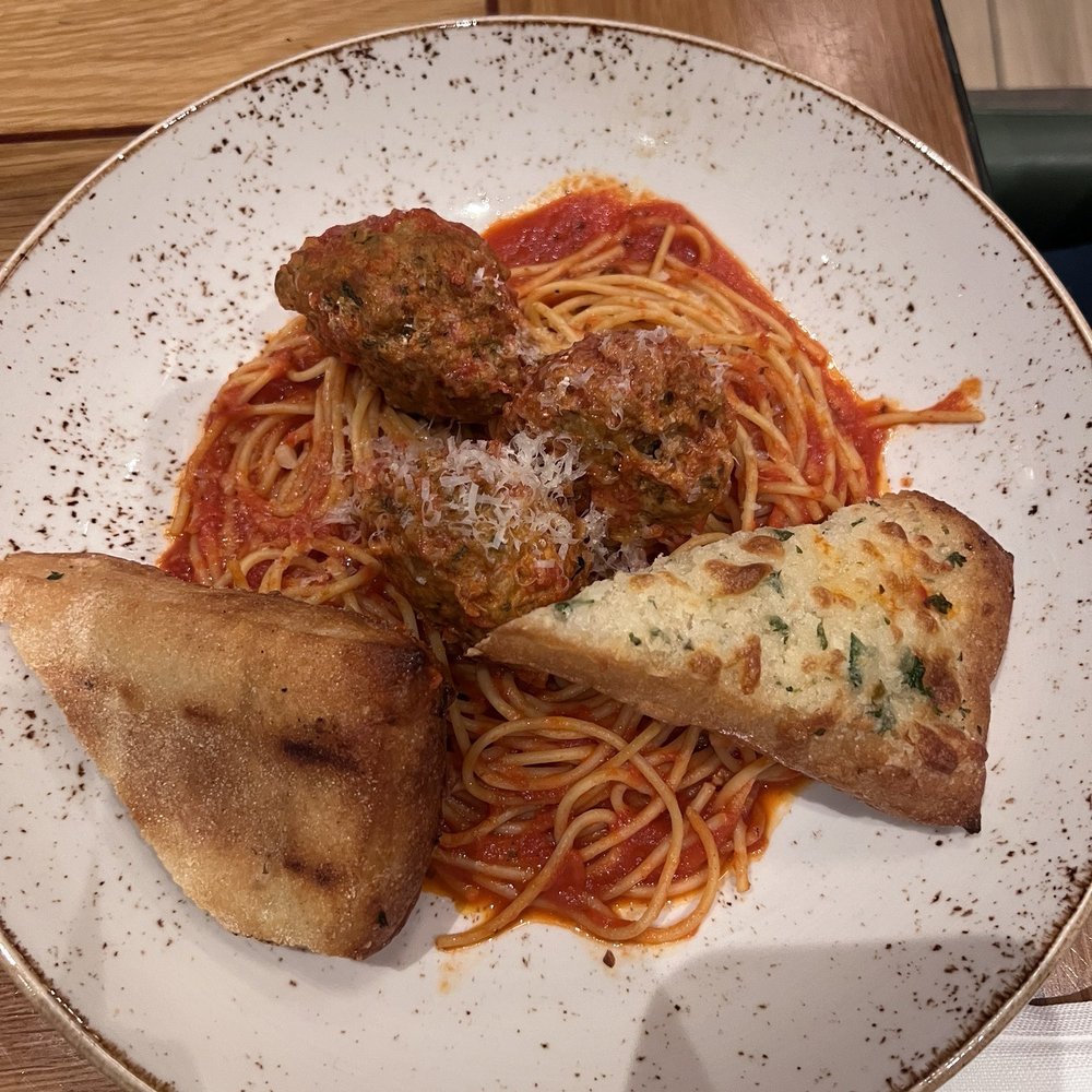 Serrano Vista Cafe - Spaghetti and meatballs - Cafes Near Me - S Highland, California Serrano Vista Cafe - Spaghetti and meatballs - Cafes Near Me - S Highland, California