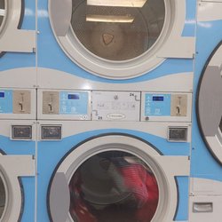 Hyland Eco Laundry - DRIER #24, had to pay for DRIER 25 to finish our clothes