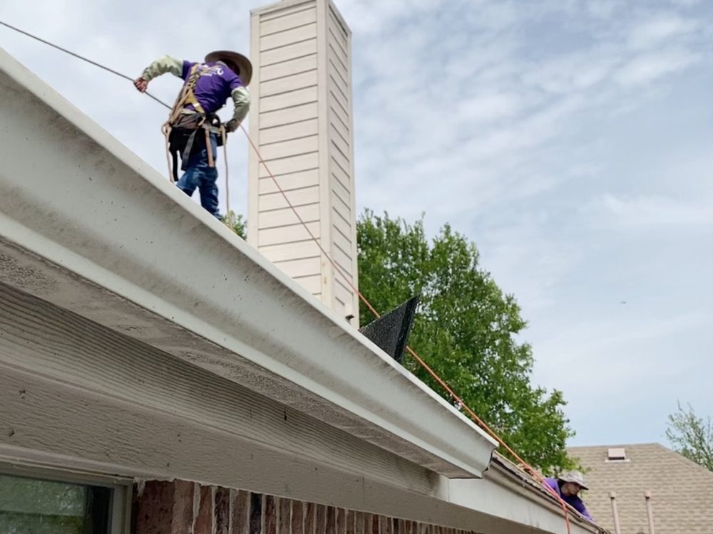 Slide of Mammoth Contracting - Round Rock
