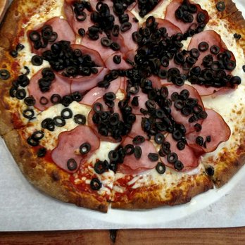 Southpaw's Pizza