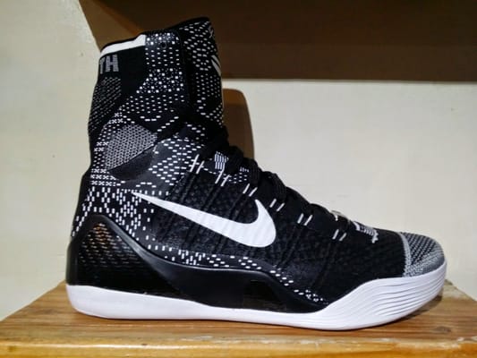 Attic Closed 144 Photos 127 Reviews Shoe Stores 8010 Beach Blvd Buena Park Ca United States Phone Number Yelp