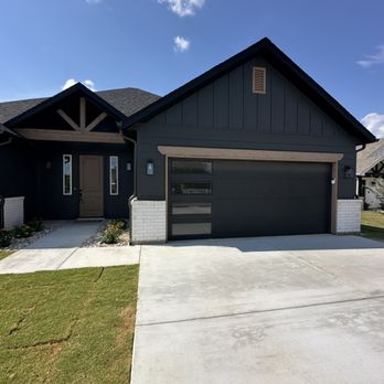 Texas Elite Garage Doors - Black garage door - Garage Door Services Near Me Texas Elite Garage Doors - Black garage door - Garage Door Services Near Me