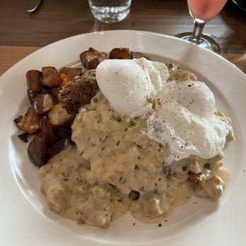 Cecilia - Chicken Fried Steak. Very tender and crispy - Breakfast & Brunch Near Me - Vancouver, Washington