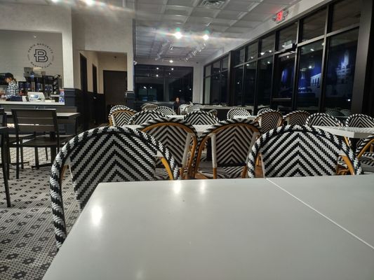 Paris Baguette by null