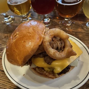 Crushed by Giants - Backyard Burger - Brewpubs Near Me - Chicago, Illinois Crushed by Giants - Backyard Burger - Brewpubs Near Me - Chicago, Illinois