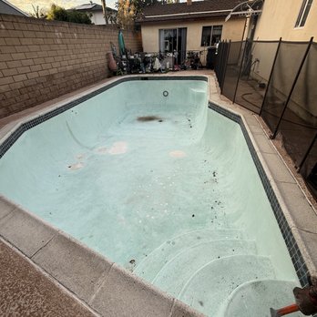 California Custom Pools - Pool & Hot Tub Service Near Me - Temecula, California