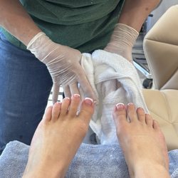 Emerald Nail Bar & Spa - Pedicure