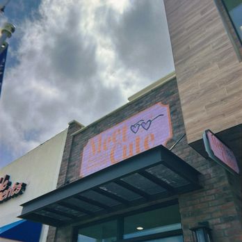 Meet Cute Romance Bookshop - Bookstores Near Me - La Mesa, California Meet Cute Romance Bookshop - Bookstores Near Me - La Mesa, California