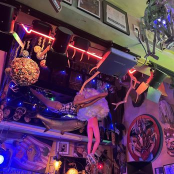 Venice Cafe - Pubs Near Me - Saint Louis, Missouri