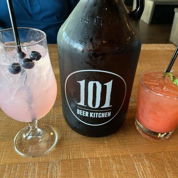 101 Craft Kitchen - Blueberry Lemonade and Strawberry Mule - New American Near Me - Westerville, Ohio