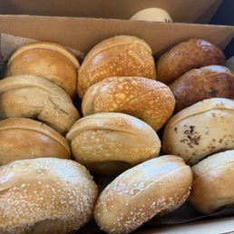 12 Bagels & cream cheese 12 Bagels & cream cheese
