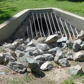 Seven Hills Park - I have always liked this little rock quarry. It's right outside the restrooms. - Parks Near Me - Union City, California Seven Hills Park - I have always liked this little rock quarry. It's right outside the restrooms. - Parks Near Me - Union City, California